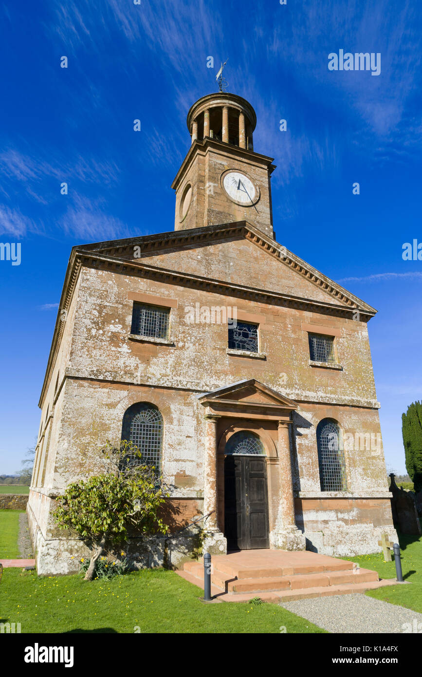 Cumbria, Inghilterra: Kirkandrews-su-Esk. Sant'Andrea La chiesa è stata costruita nel 1775 su un asse nord-sud (insolito) per la Rev. Il dottor Robert Graham di Netherby Foto Stock