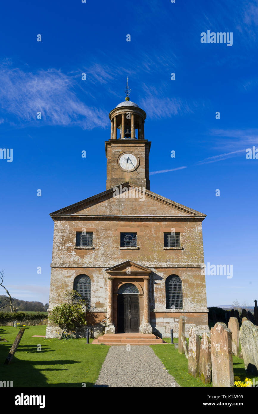 Cumbria, Inghilterra: Kirkandrews-su-Esk. Sant'Andrea La chiesa è stata costruita nel 1775 su un asse nord-sud (insolito) per la Rev. Il dottor Robert Graham di Netherby Foto Stock