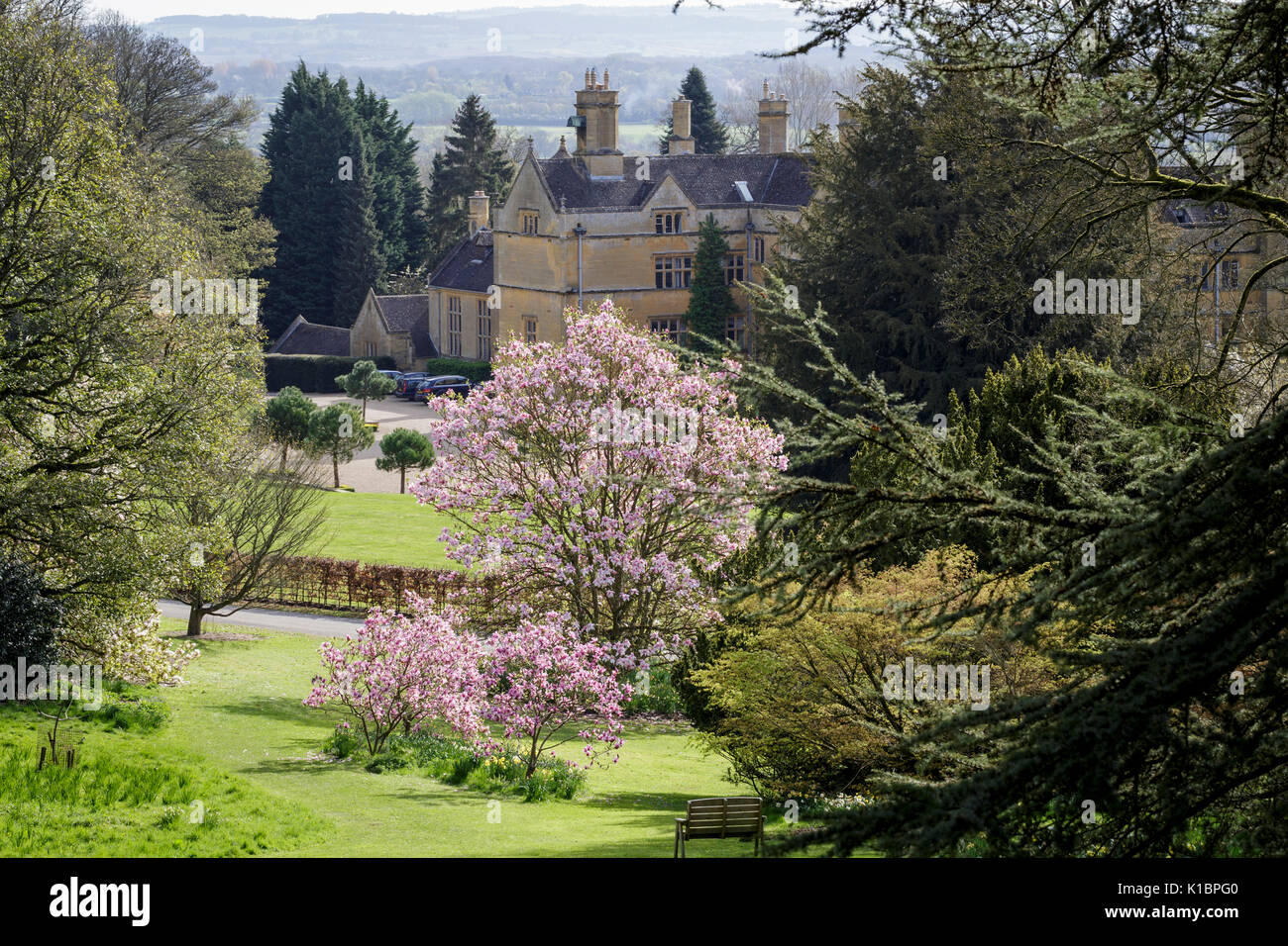 Vista della casa a batsford arboretum, Gloucestershire Foto Stock