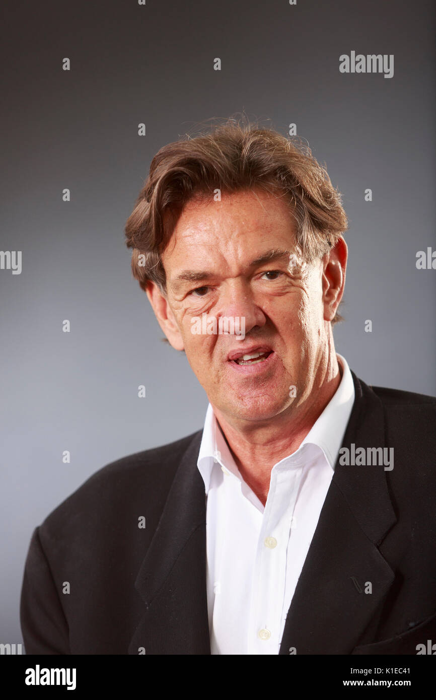 Edimburgo, Scozia, Regno Unito. Il 27 agosto, 2017. Giorno 16 Edinburgh International Book Festival. Nella foto: Robert McCrum, scrittore inglese e editor Credit: pak@ Mera/Alamy Live News Foto Stock