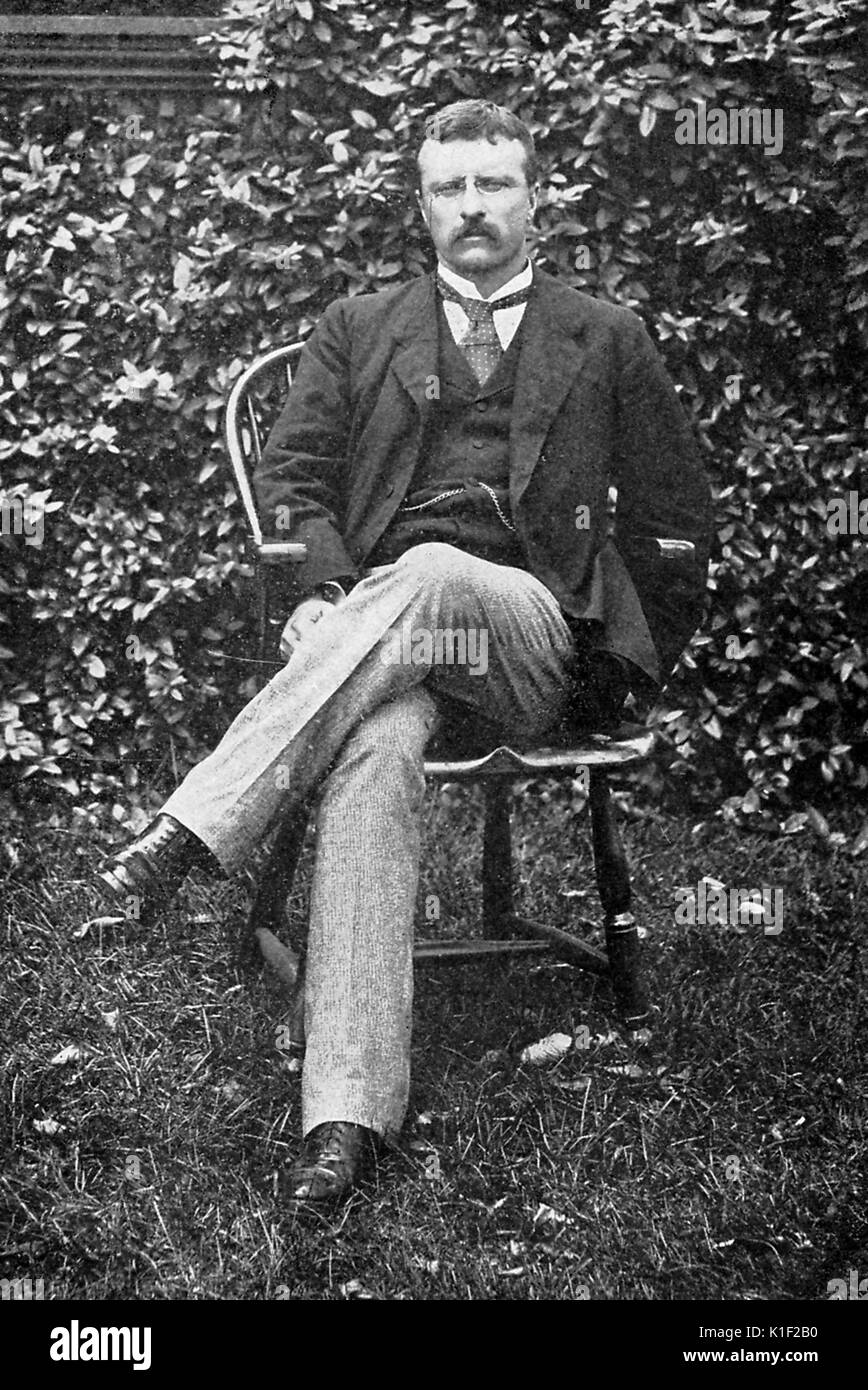 Theodore Roosevelt nel suo giardino di Oyster Bay, Long Island, 1885. Foto Stock