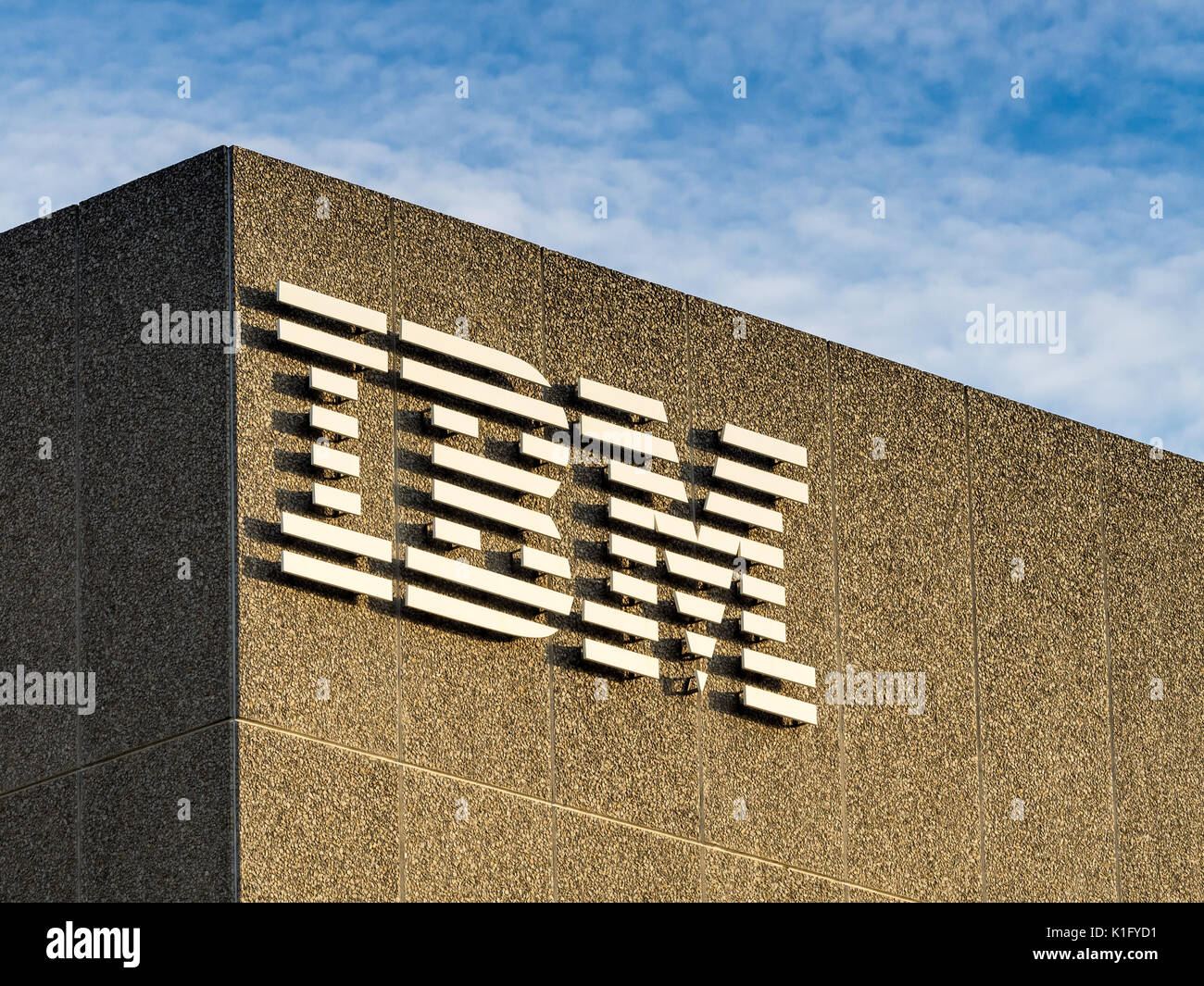 Logo IBM su IBM Southbank edificio in London REGNO UNITO Foto Stock