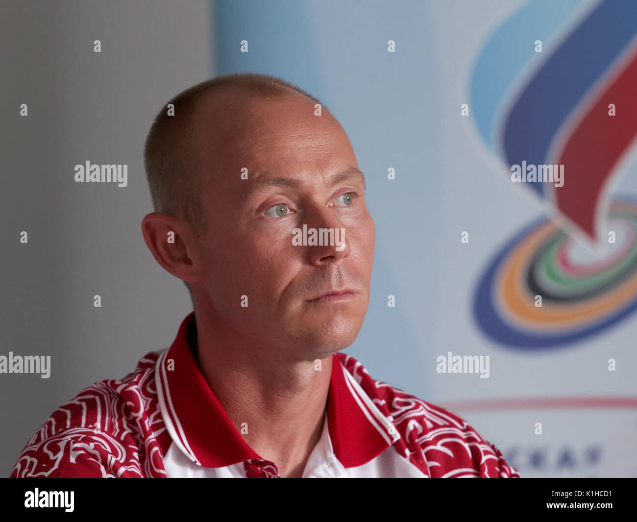 Mosca, Russia - Luglio 09, 2012: Shooter Vasily Mosin durante la conferenza stampa prima le Olimpiadi di Londra nella Lisya Nora sports complex. Ha vinto il t Foto Stock