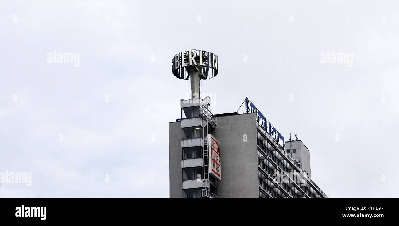 Berlino-maggio 31: vista del Berliner Zeitung edificio sede,berlin ,germania,su maggio 31,2011. Foto Stock