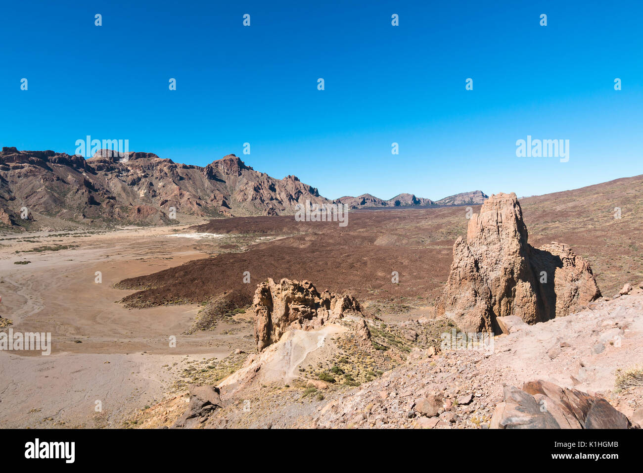 Vista la formazione di roccia La Catedral e la caldera di Tenerife, Spagna. Foto Stock