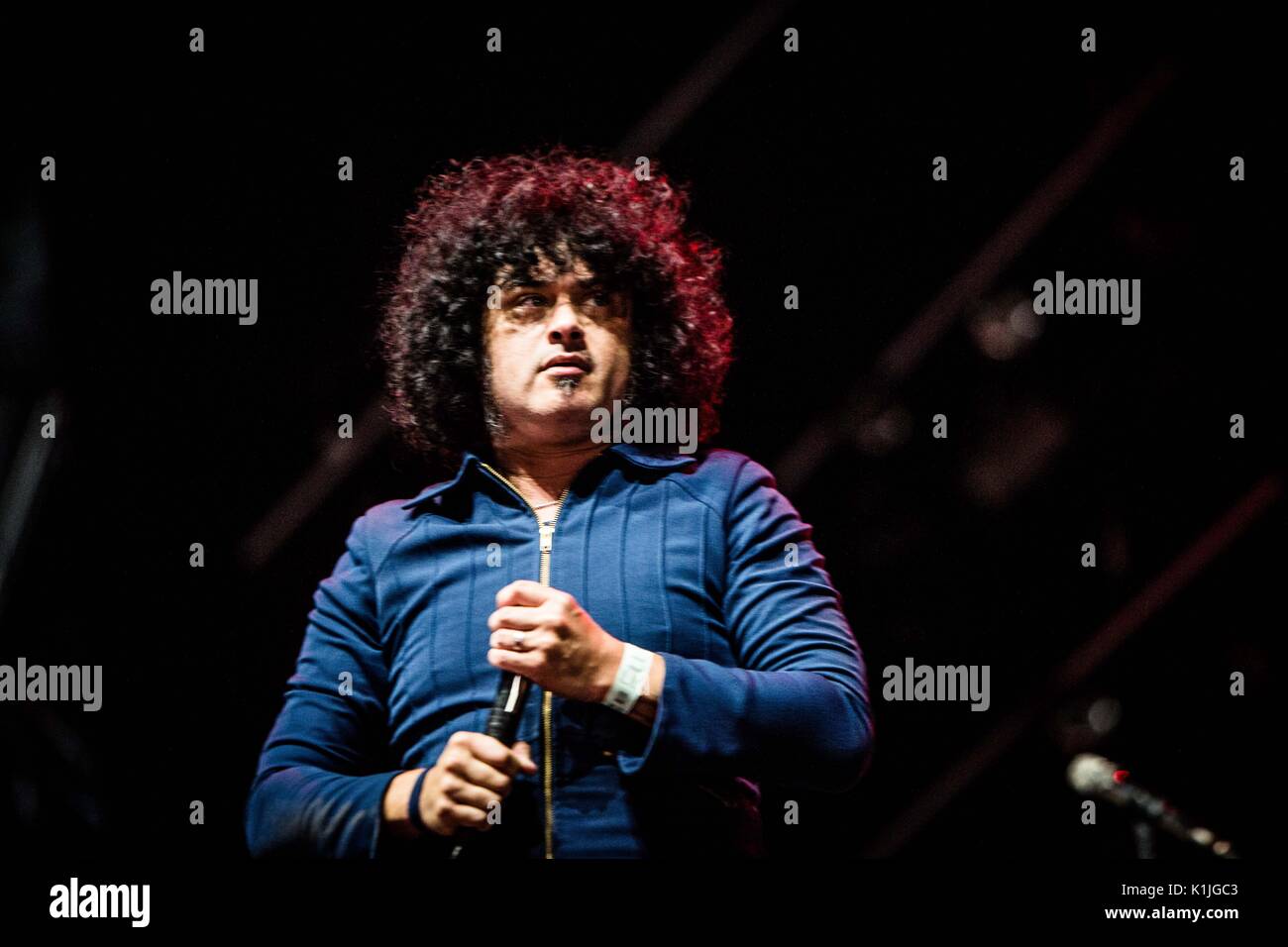 Cedric Bixler Zavala della american punk rock band al Drive In raffigurata sul palco come si esibiranno live al Lowlands Festival 2017 in Biddinghuizen Olanda (foto di Roberto Finizio / Pacific Stampa) Foto Stock