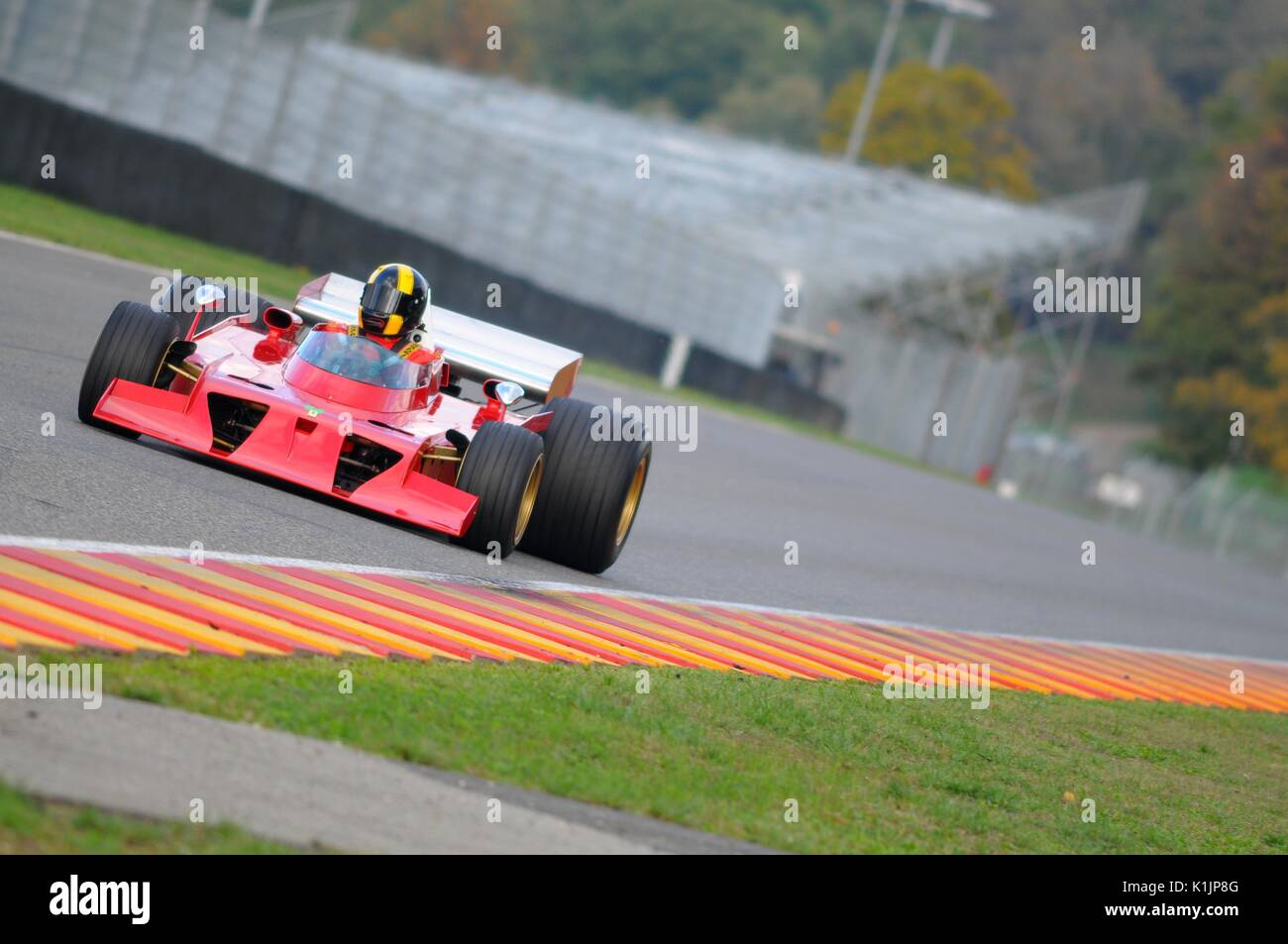 Mugello Italia Novembre, 2008: Sconosciuto eseguire con il suo storico degli anni settanta Ferrari F1 312 B3 (spazzaneve) nel circuito del Mugello in Italia durante le Finali Mondiali Foto Stock