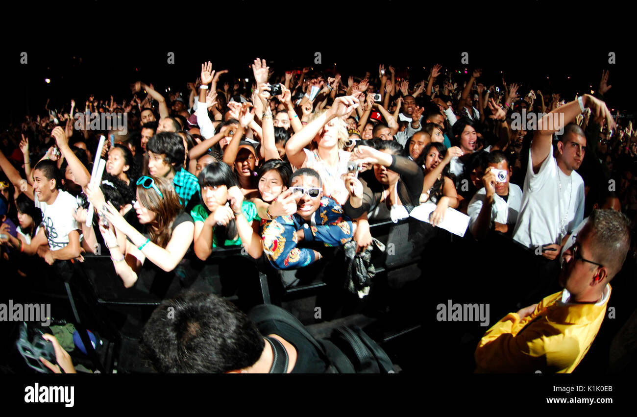 N.E.R.D. Crowd Hard Summer Festival Shrine Expo Hall Los Angeles Luglio 19,2008. Foto Stock