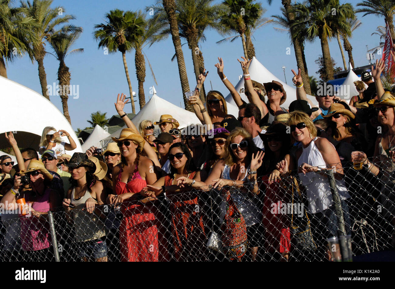 Atmosfera folla stagecoach,California's county music festival il giorno 2 maggio,1 2011 indio,ca. Foto Stock