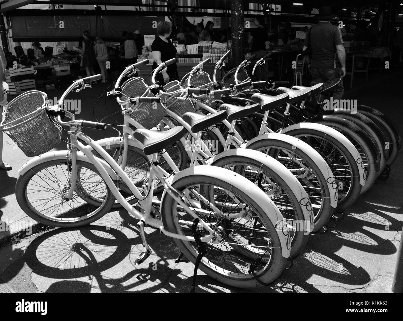 Noleggio Biciclette parcheggiate in Antibes Francia Foto Stock