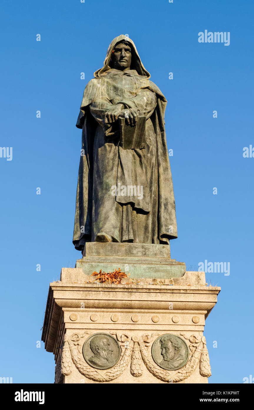 La statua di Giordano Bruno in Piazza Campo de' Fiori, Roma, Italia Foto Stock