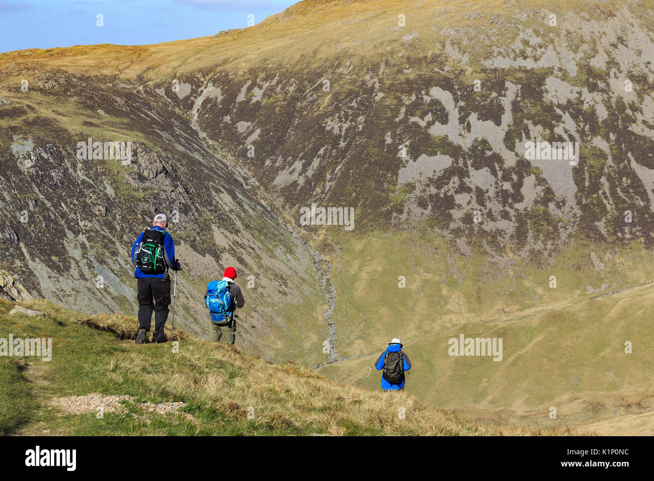 Hillwalkers nel distretto del Lago Foto Stock