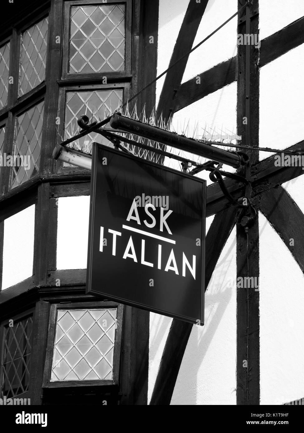 Chiedi il caffè italiano il negozio e il ristorante segno su locali, società fondata dai fratelli Adam e Samuel Kaye nel 1993 Foto Stock