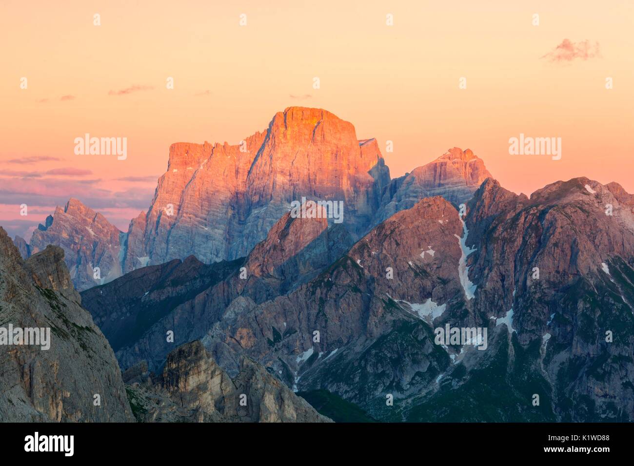 Il Monte Pelmo, noto anche come "il trono di Dio. " Dolomiti,l'Europa, Italia, Veneto Belluno Foto Stock