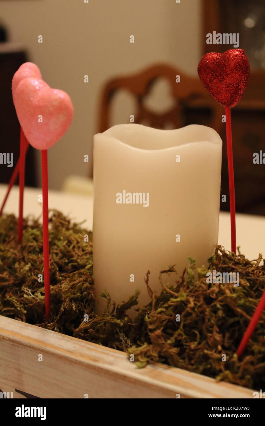 Il giorno di San Valentino Tabella decorativo centrotavola Foto stock -  Alamy