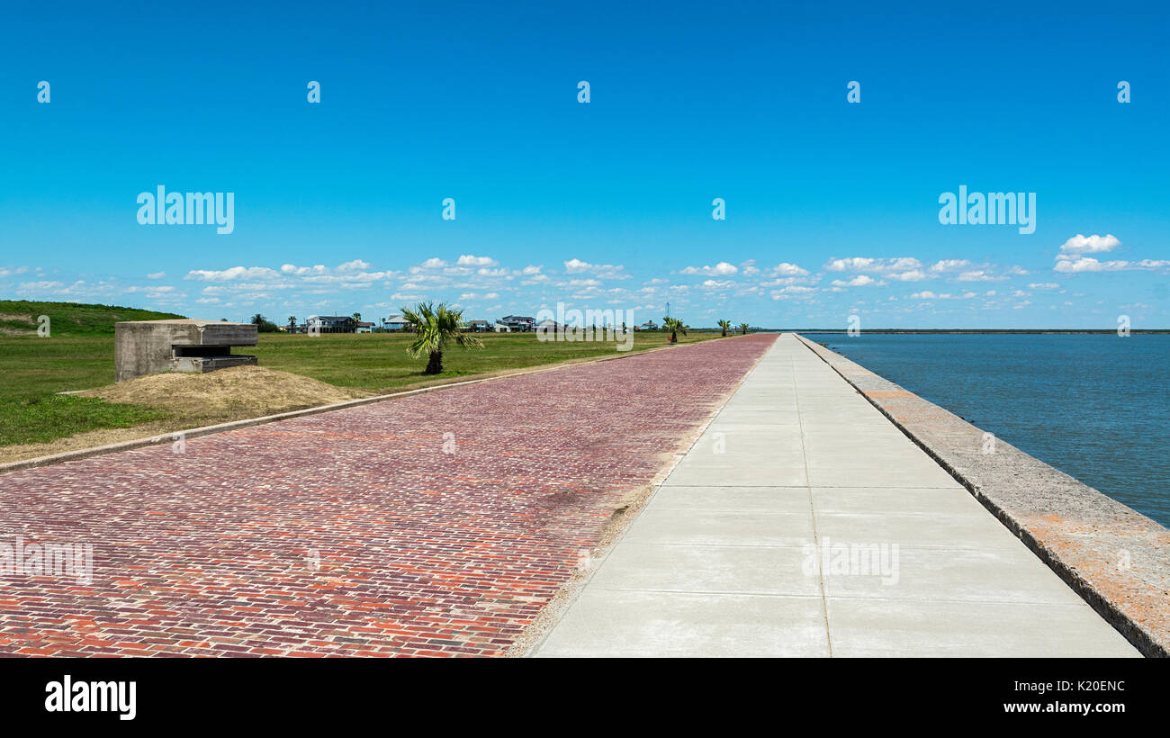 Texas, penisola di Bolivar, Fort Travis Seashore Park, vecchia struttura militare Foto Stock