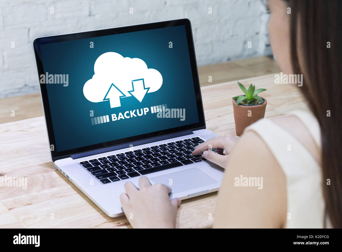 LIVE STREAMING Backup Download di copie di dati di elaborazione dati digitali trasferimento , lo streaming di file di download Foto Stock