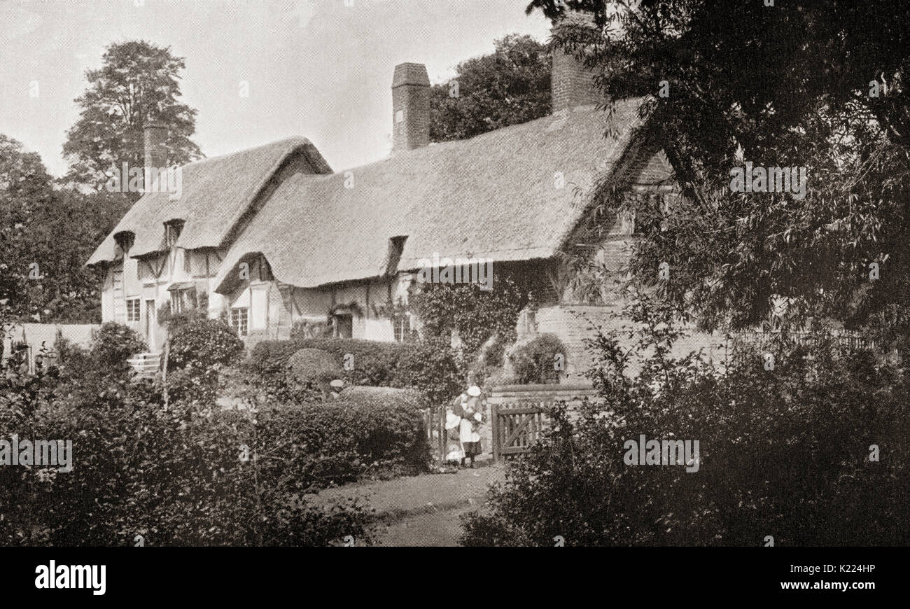 Anne Hathaway's Cottage, Shottery, Warwickshire, Inghilterra. Anne Hathaway c. 1555/56 - 1623. Moglie di William Shakespeare. Dalla libreria internazionale della famosa letteratura pubblicata c.1900 Foto Stock