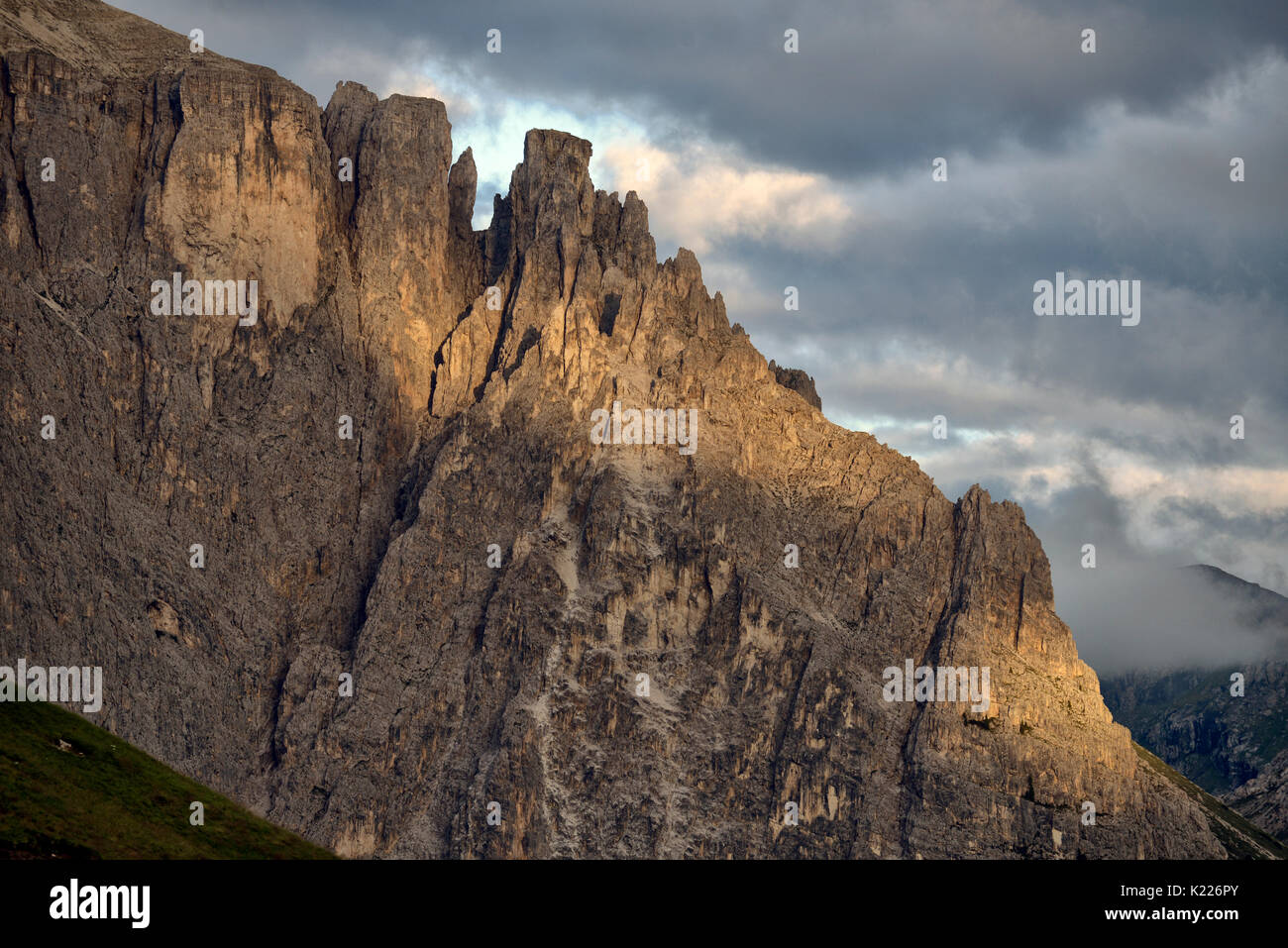 Gruppo Sella e de Sas Pordoi, Dolomiti, fotografia aerea, alte montagne, trentino, Italia Foto Stock