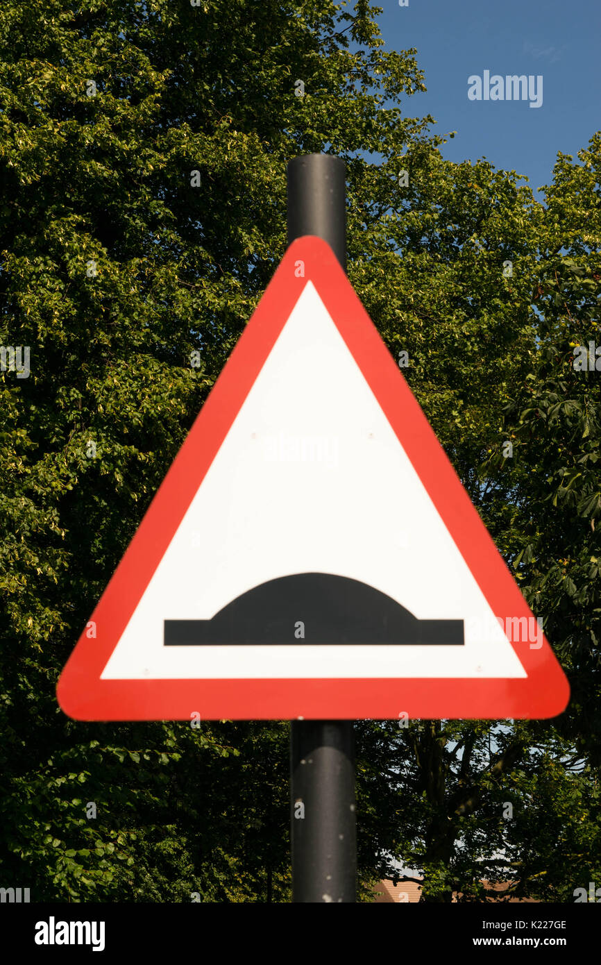 Avviso di bump segno di traffico Foto Stock