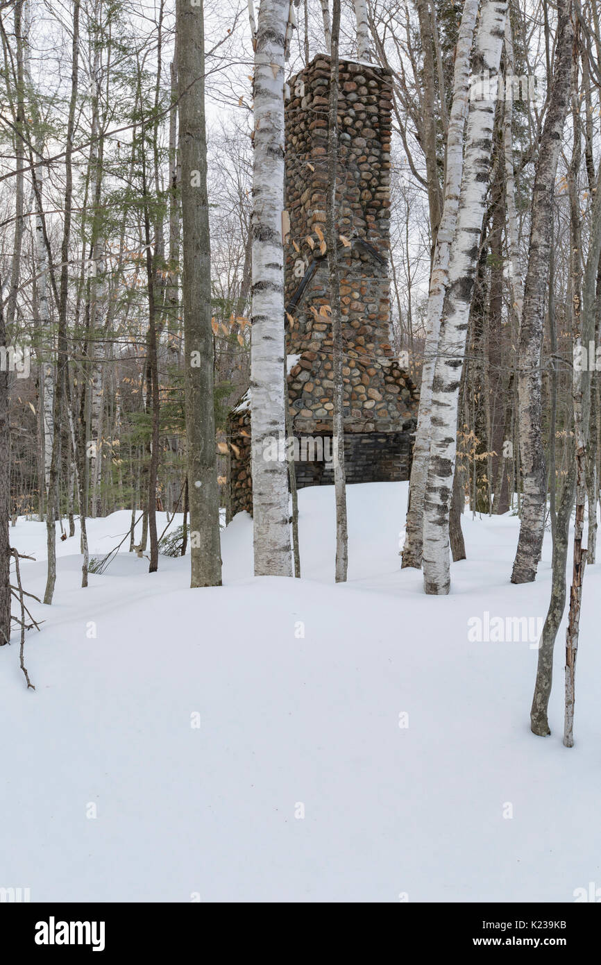 Resti di abbandonato conservazione civile corps camp che era situata nella zona del fiume sawyer road nel cuore della posizione, new Hampshire durante Foto Stock