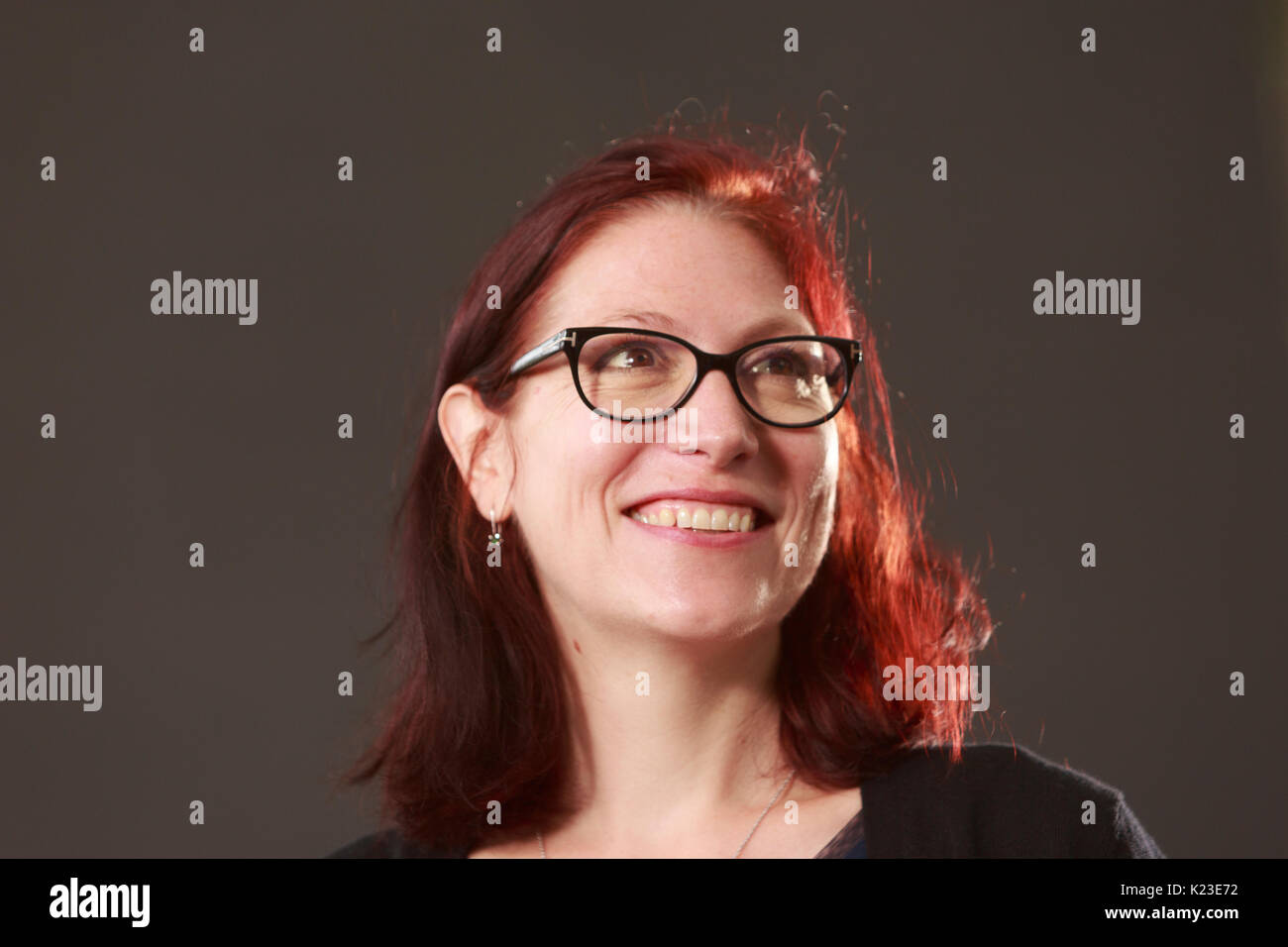 Edimburgo, Scozia, Regno Unito. 28 Agosto, 2017. Giorno 17 Edinburgh International Book Festival. Nella foto: Natalie Haynes, scrittore inglese e emittente e un ex comico. Pak@ Mera/Alamy Live News. Foto Stock