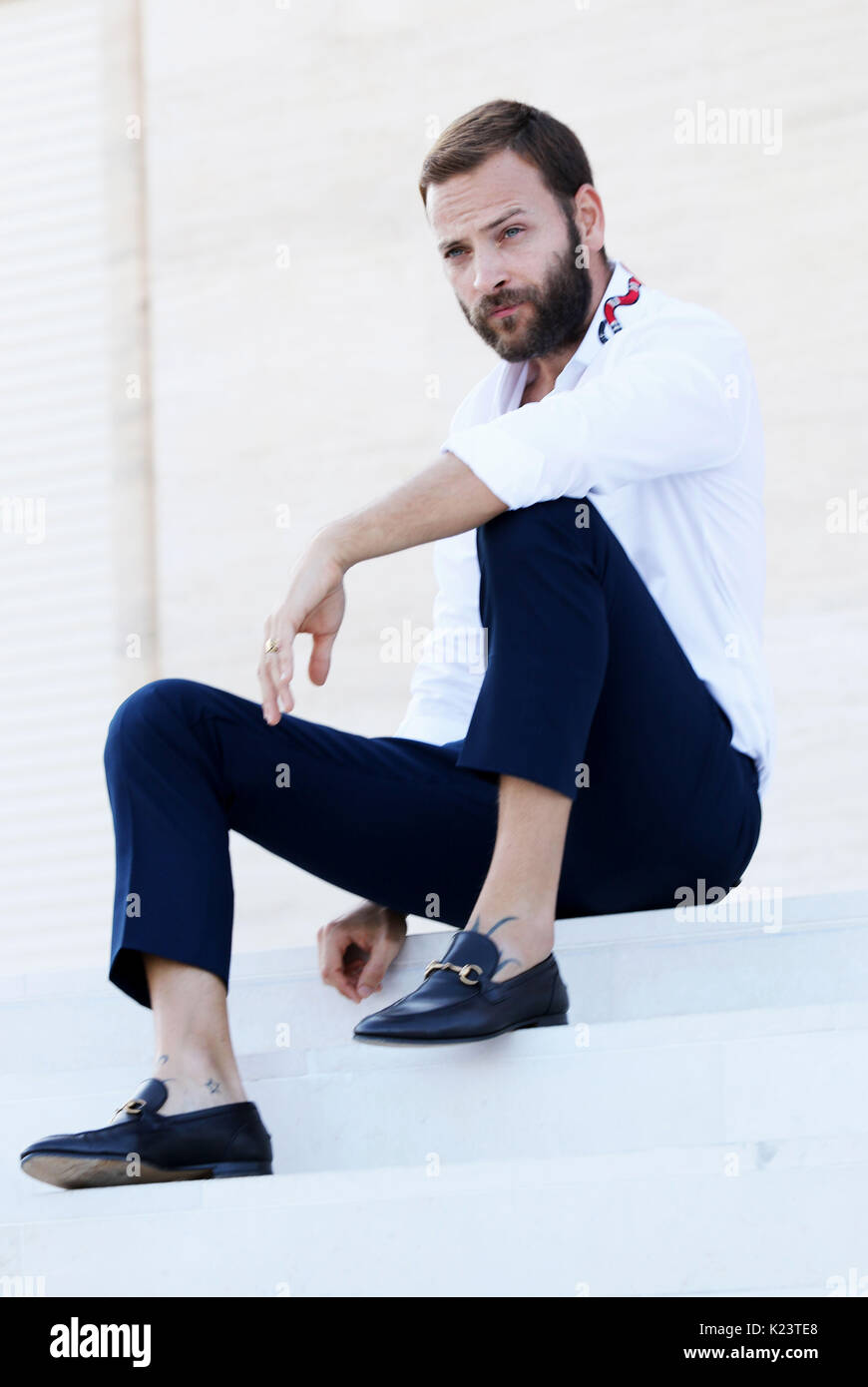 L'Europa, Italia, Lido di Venezia, 29 Agosto, 2017 : attore italiano Alessandro Borghi, "madrina" a 74a Venice International Film Festival Foto © Ottavia Da Re/Sintesi/Alamy Live News Foto Stock