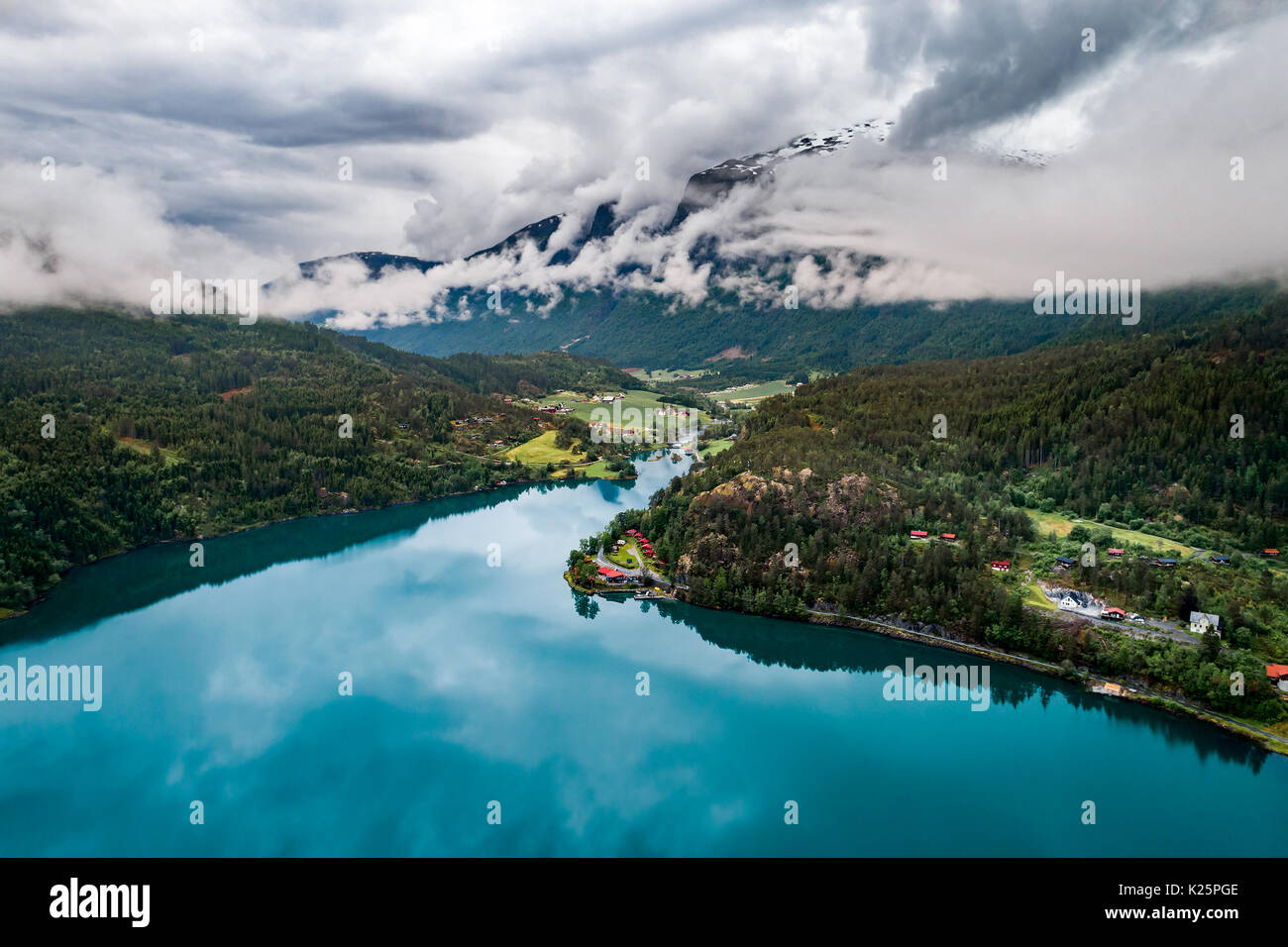 La bellissima natura della Norvegia paesaggio naturale la fotografia aerea. Foto Stock