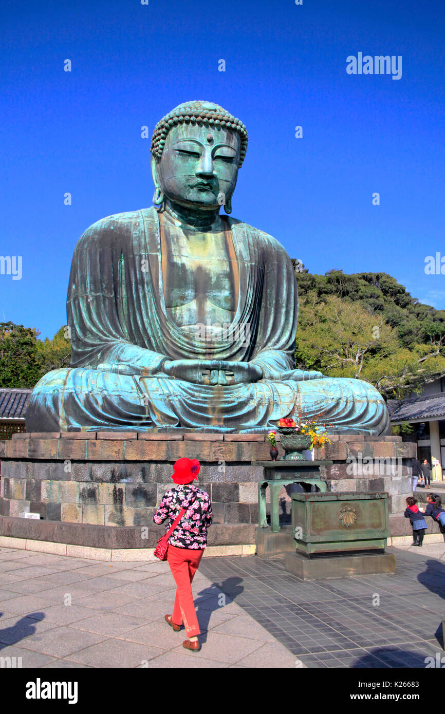 Il grande Buddha di Kamakura al tempio Kotokuin nella città di Kamakura Kanagawa Giappone Foto Stock