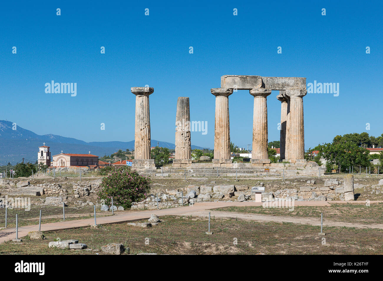 Tempio di Apollo, antica Corinto, Grecia Foto Stock