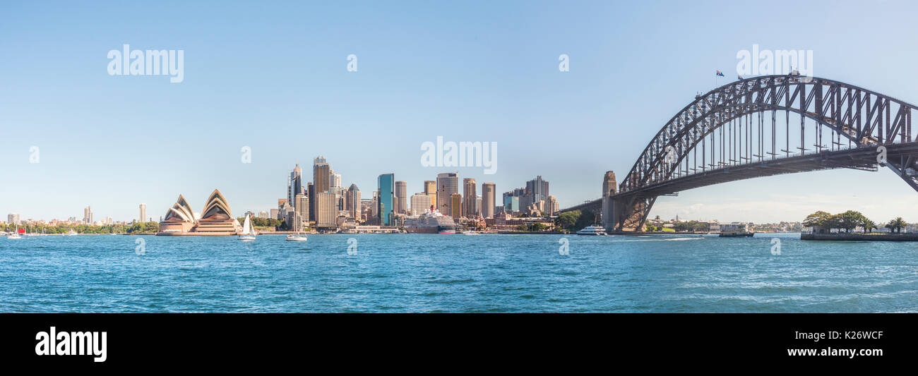 Skyline, il Quartiere Finanziario, il distretto bancario, con la Opera House di Sydney, il Ponte del Porto di Sydney, Nuovo Galles del Sud, Australia Foto Stock