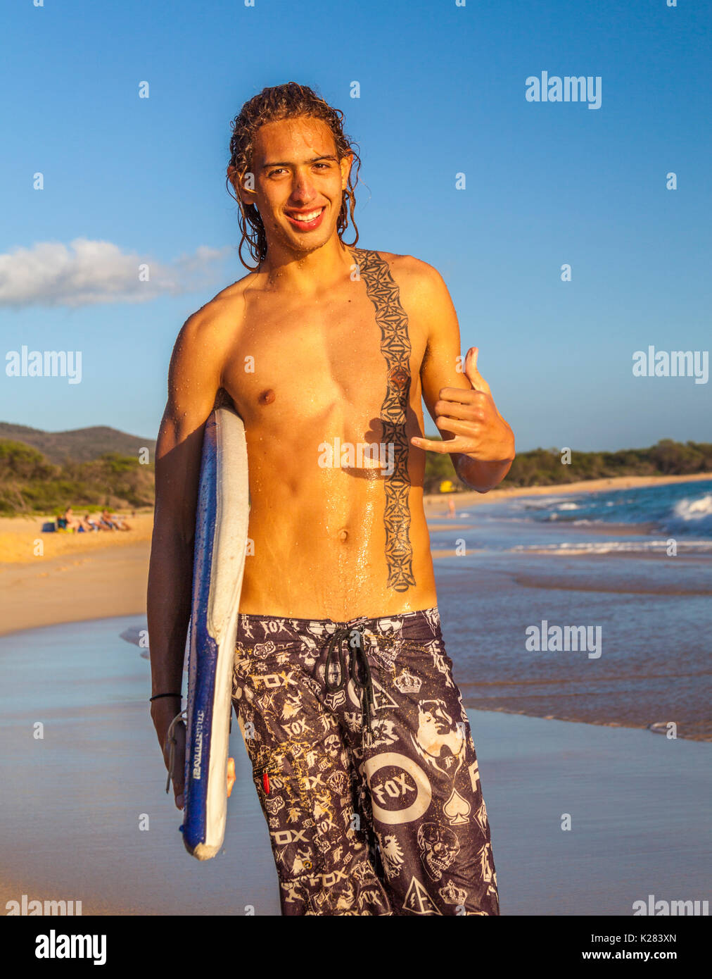 Spiaggia-goer presso la grande spiaggia di Makena Beach State Park Foto Stock