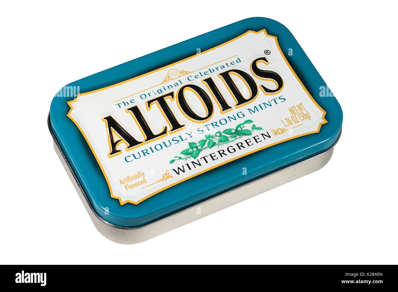 Una lattina di Altoids Wintergreen curiosamente forte conia isolati su sfondo bianco Foto Stock