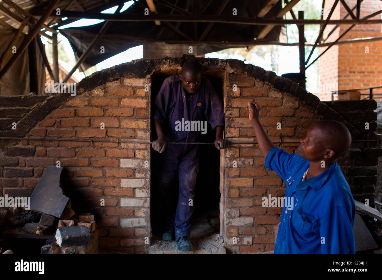 Africa,Malawi,Lilongwe distretto, Dedza pottery. Industria ceramica Foto Stock