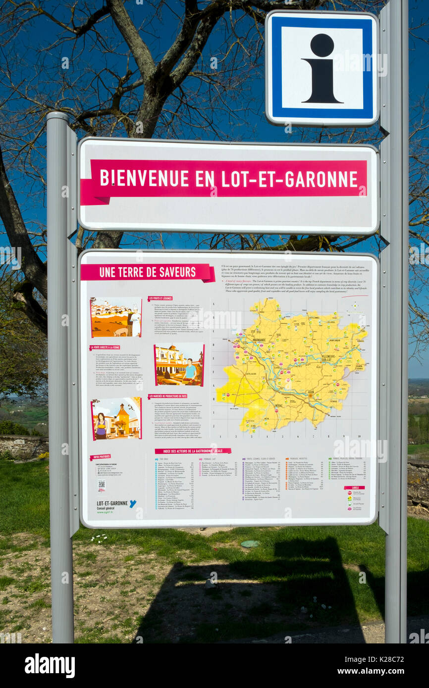 Bacheche di descrivere le caratteristiche della collina, Monflanquin Lot-et-Garonne, Francia. Questa pittoresca città è pensato per essere uno dei più storicamente intatto esempi di una bastide medievale città. Foto Stock