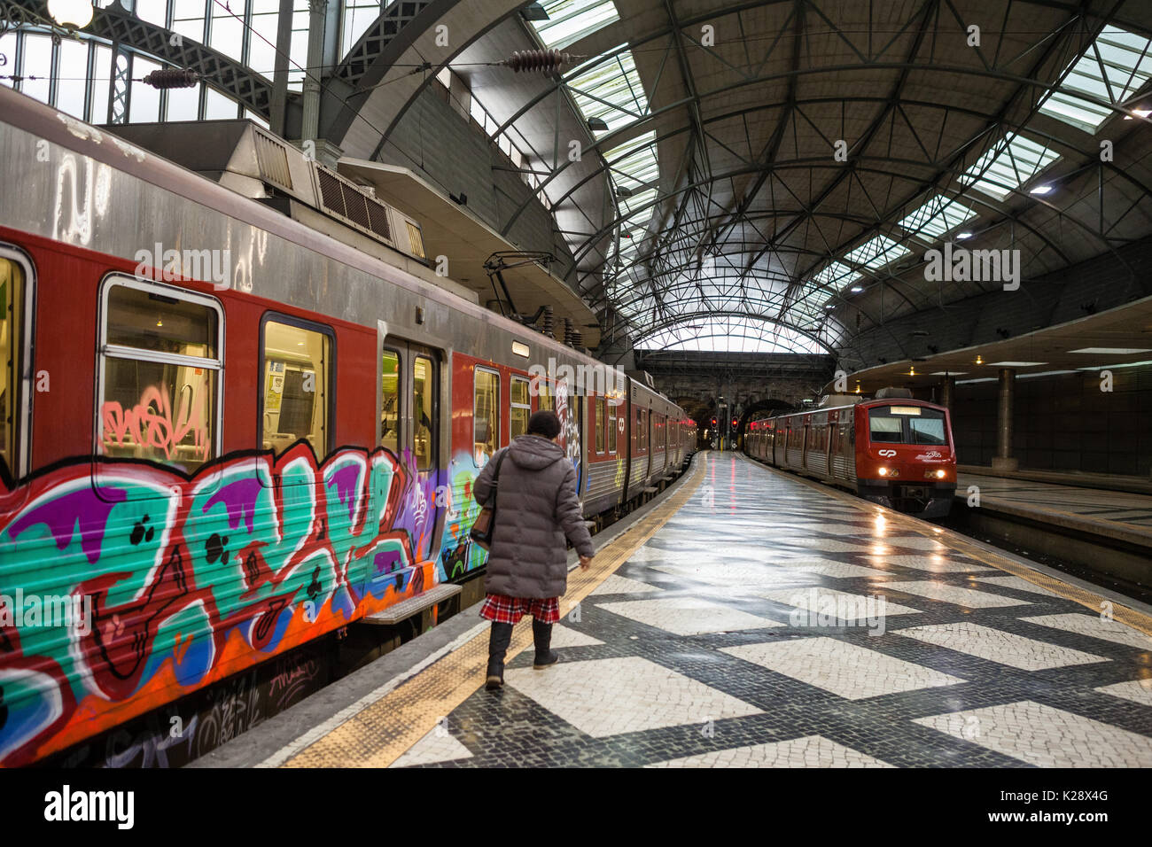 Lisbona stazione ferroviaria Foto Stock
