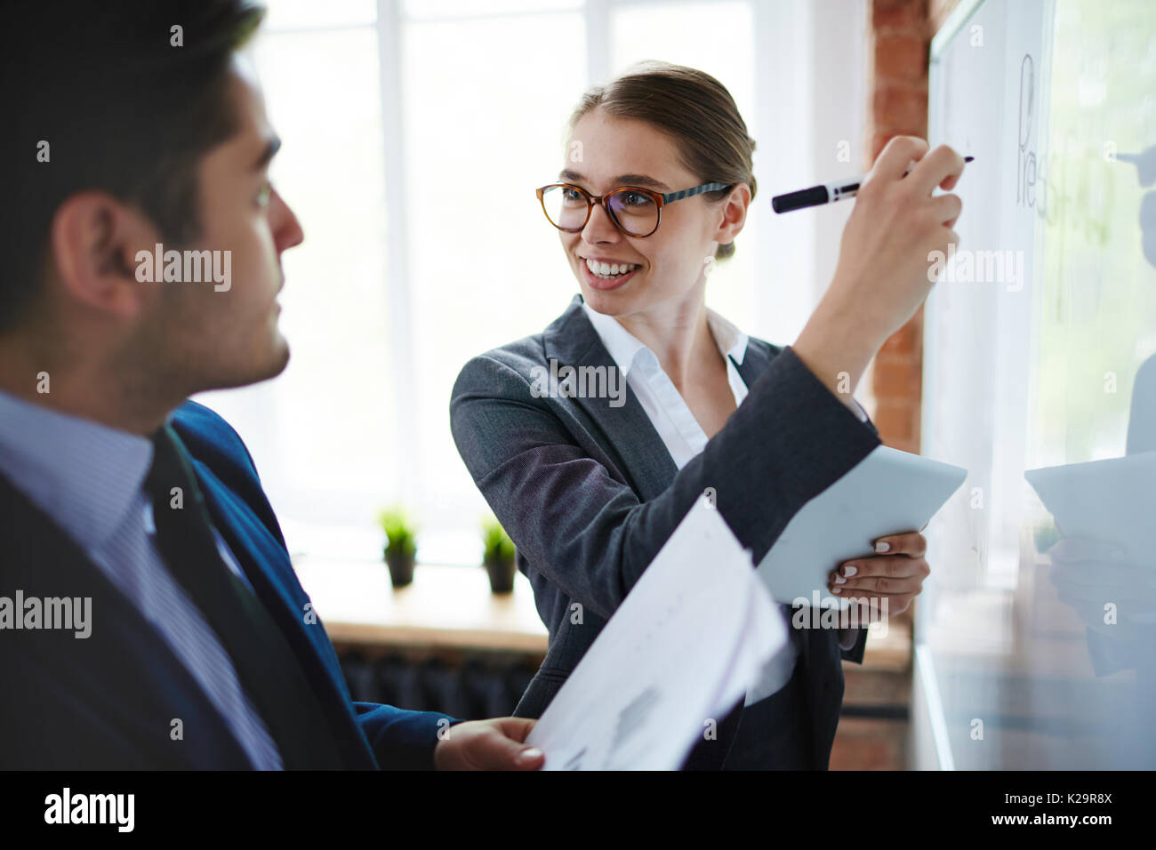 Presentazione su lavagna Foto Stock