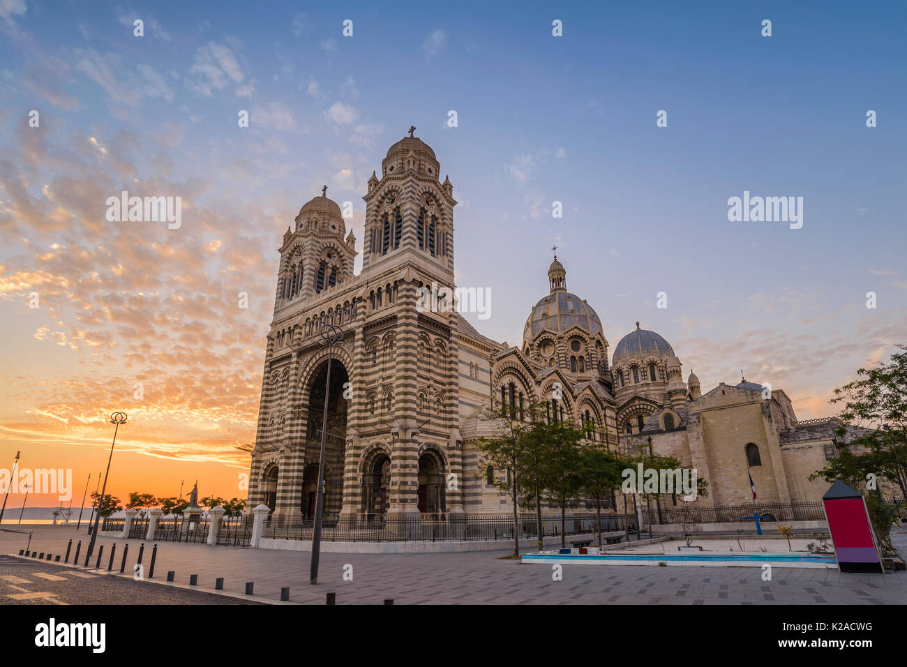 Cattedrale di Marsiglia durante il tramonto, Marsiglia, Francia Foto Stock