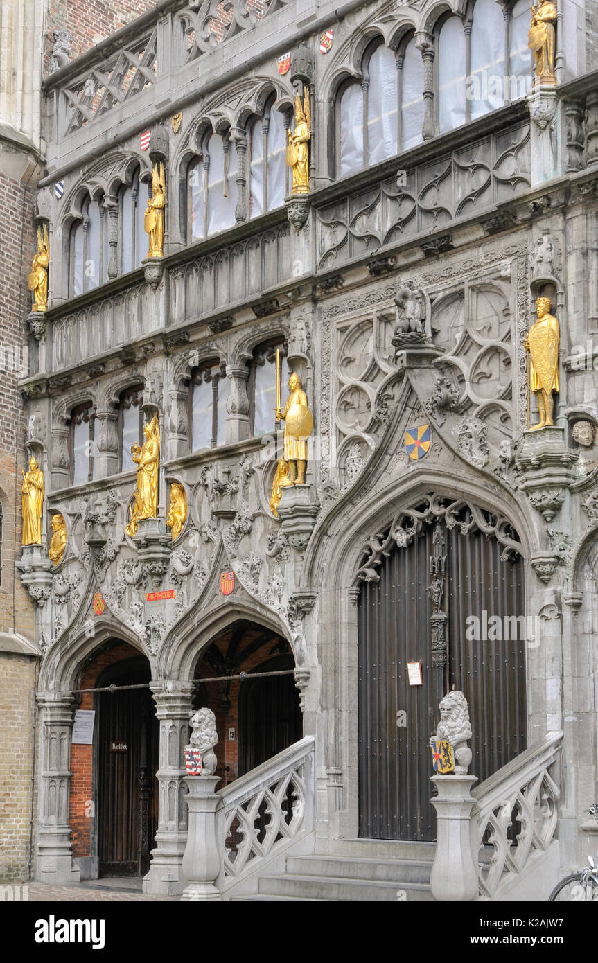 Basilica del Sangue Sacro in piazza burg medievale della città di Brugge / bruges nelle Fiandre occidentali, Belgio Foto Stock