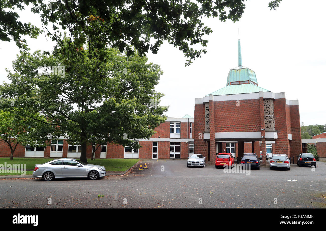San Olave in chiesa di Inghilterra Grammar School di Orpington Kent, come la scuola si trova di fronte a una sfida giuridica dopo la revoca posti per un certo numero di allievi di livello che non è riuscita a raggiungere certi gradi. Foto Stock