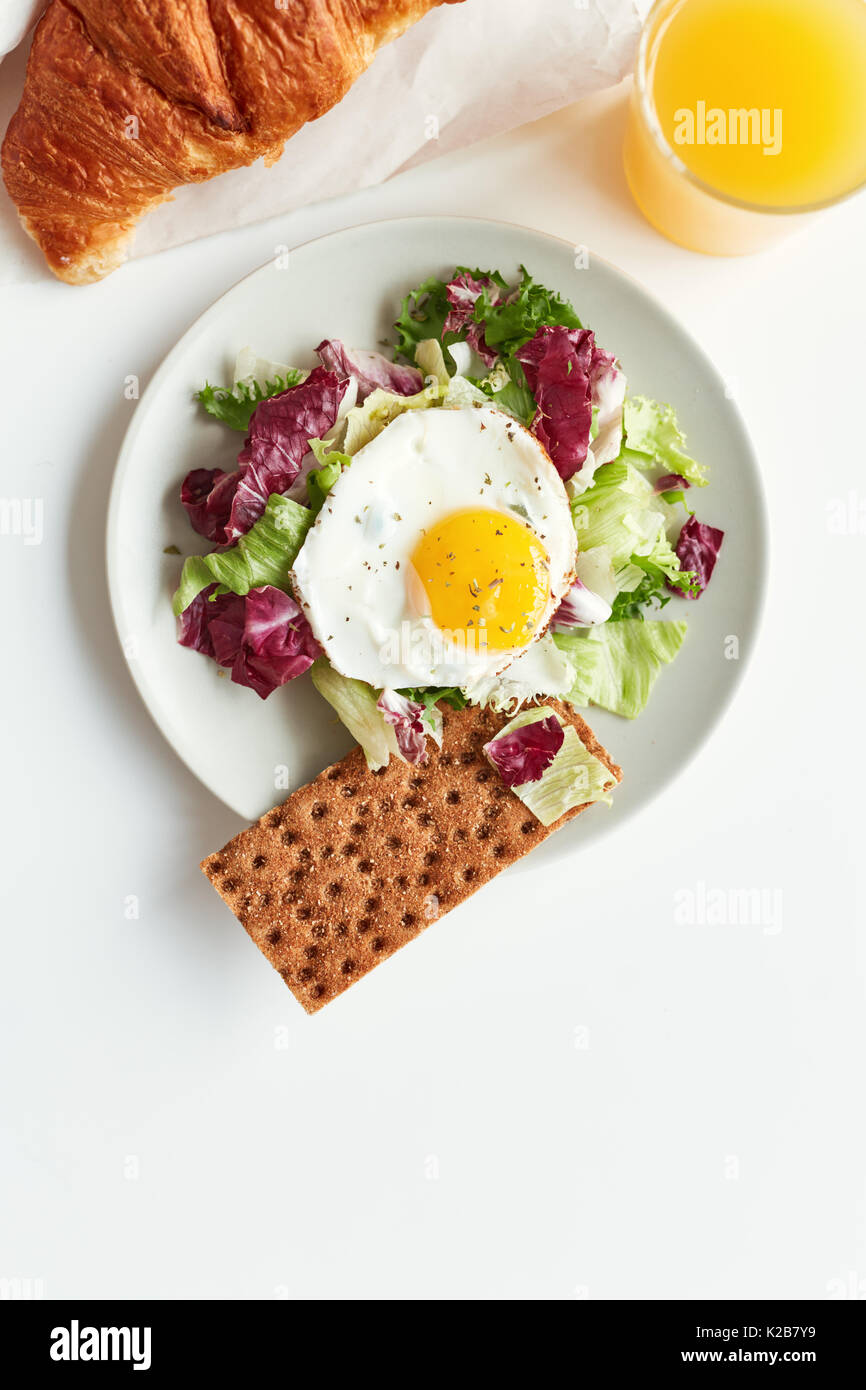 Appetitosa prima colazione per una persona Foto Stock