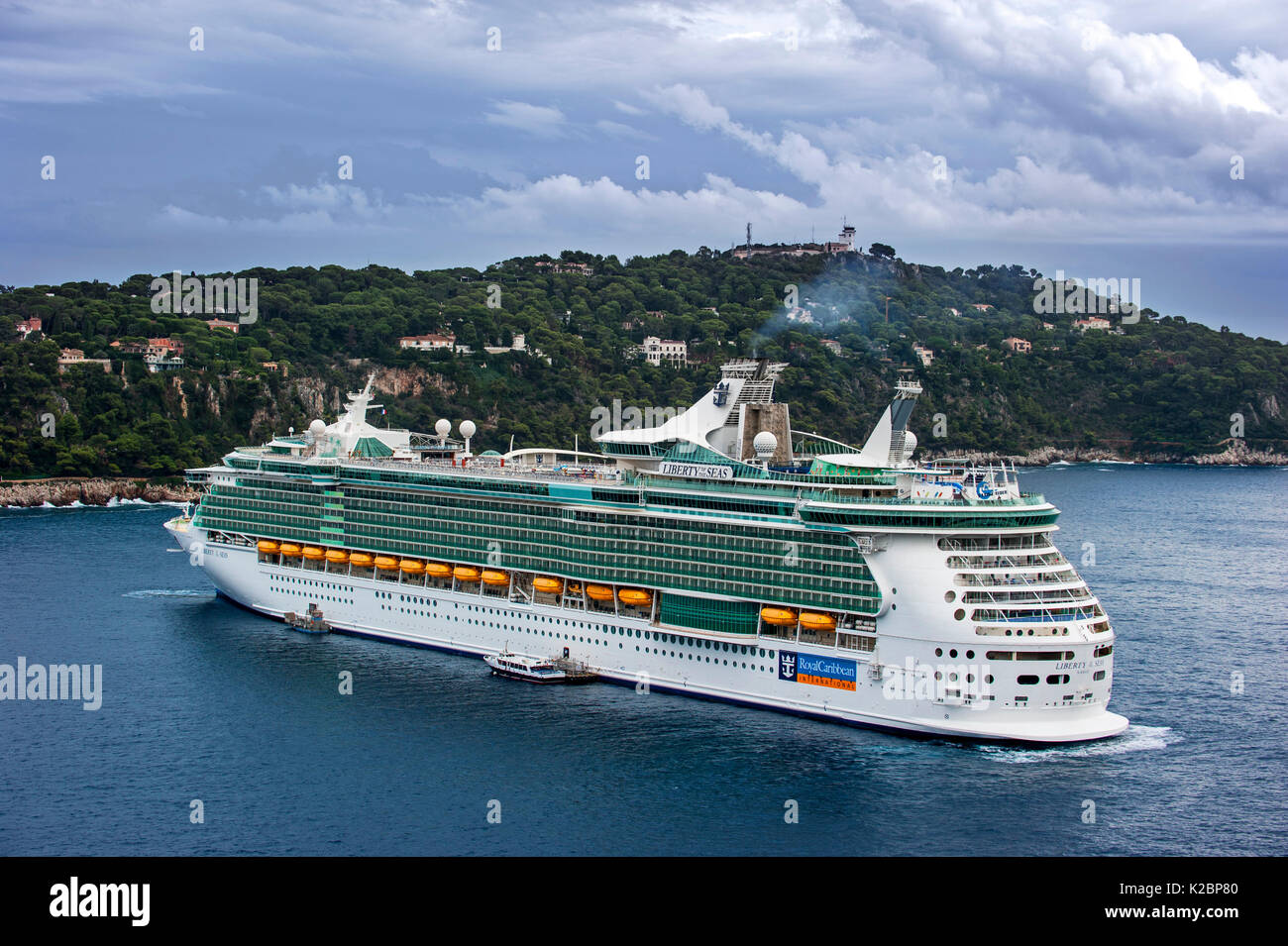 Nave da crociera MS la libertà dei mari di Royal Caribbean International, ancorate a Nizza sulla Costa Azzurra, Francia, Europa. Ottobre 2014. Foto Stock