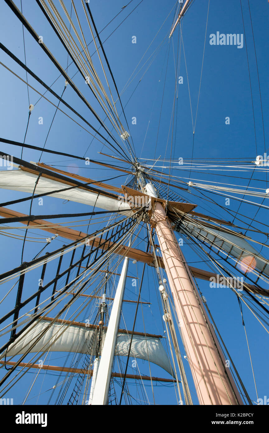 Vista in manovre a bordo della stella di India, un ferro da stiro veliero, San Diego Maritime Museum, USA, luglio 2012. Foto Stock