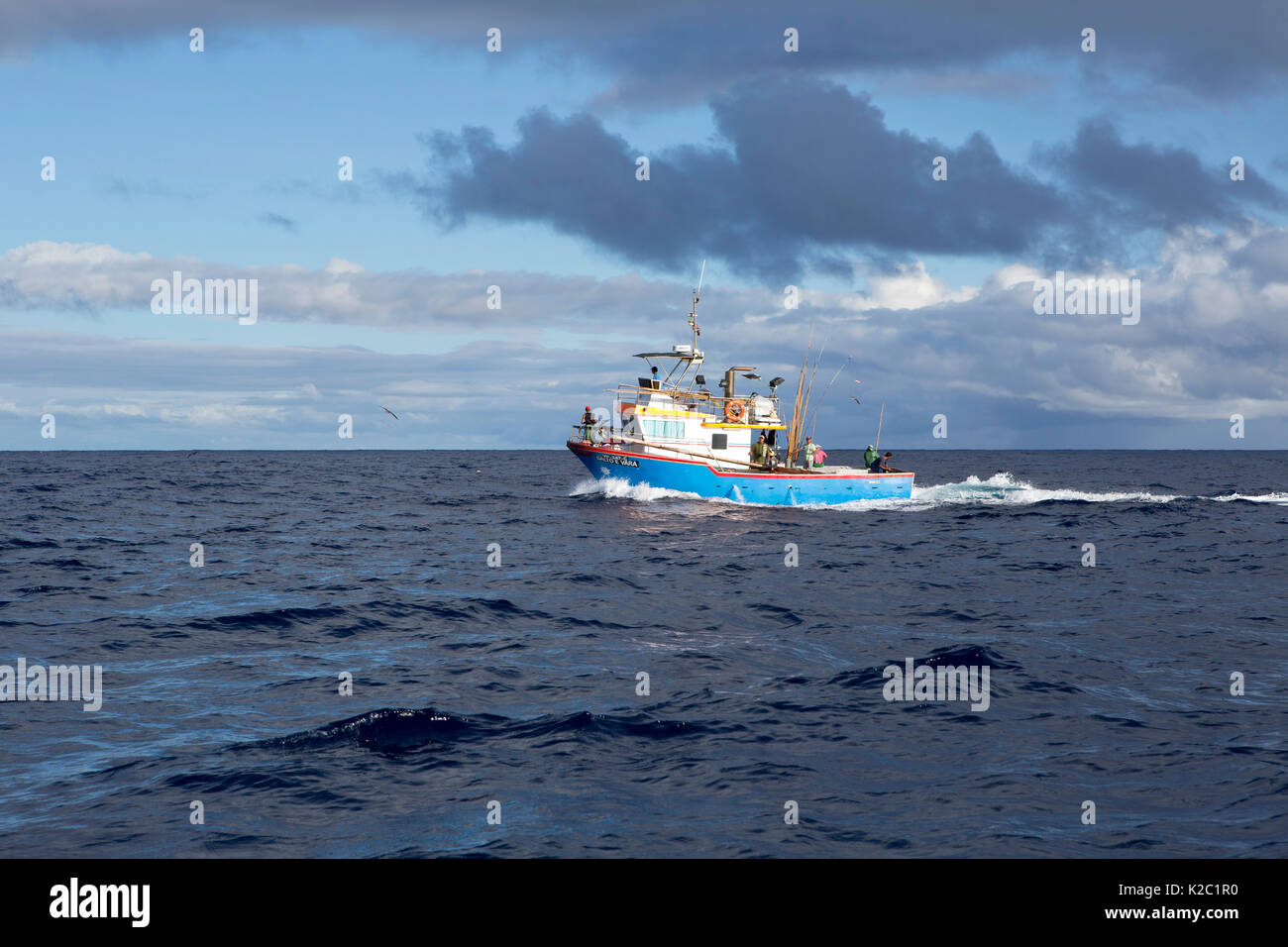 Barca da pesca di rientrare al Porto Santa Maria Island, Azzorre, Portogallo, Oceano Atlantico, settembre 2012. Foto Stock