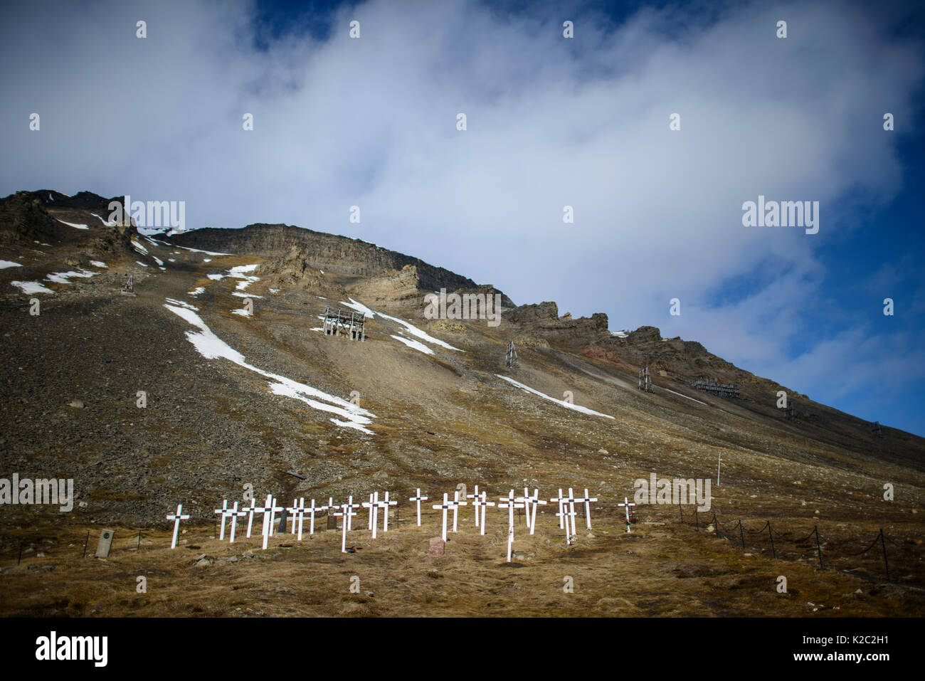 Minatori del carbone cimitero, Longyearbyen, Svalbard, Norvegia. Giugno 2014. Foto Stock