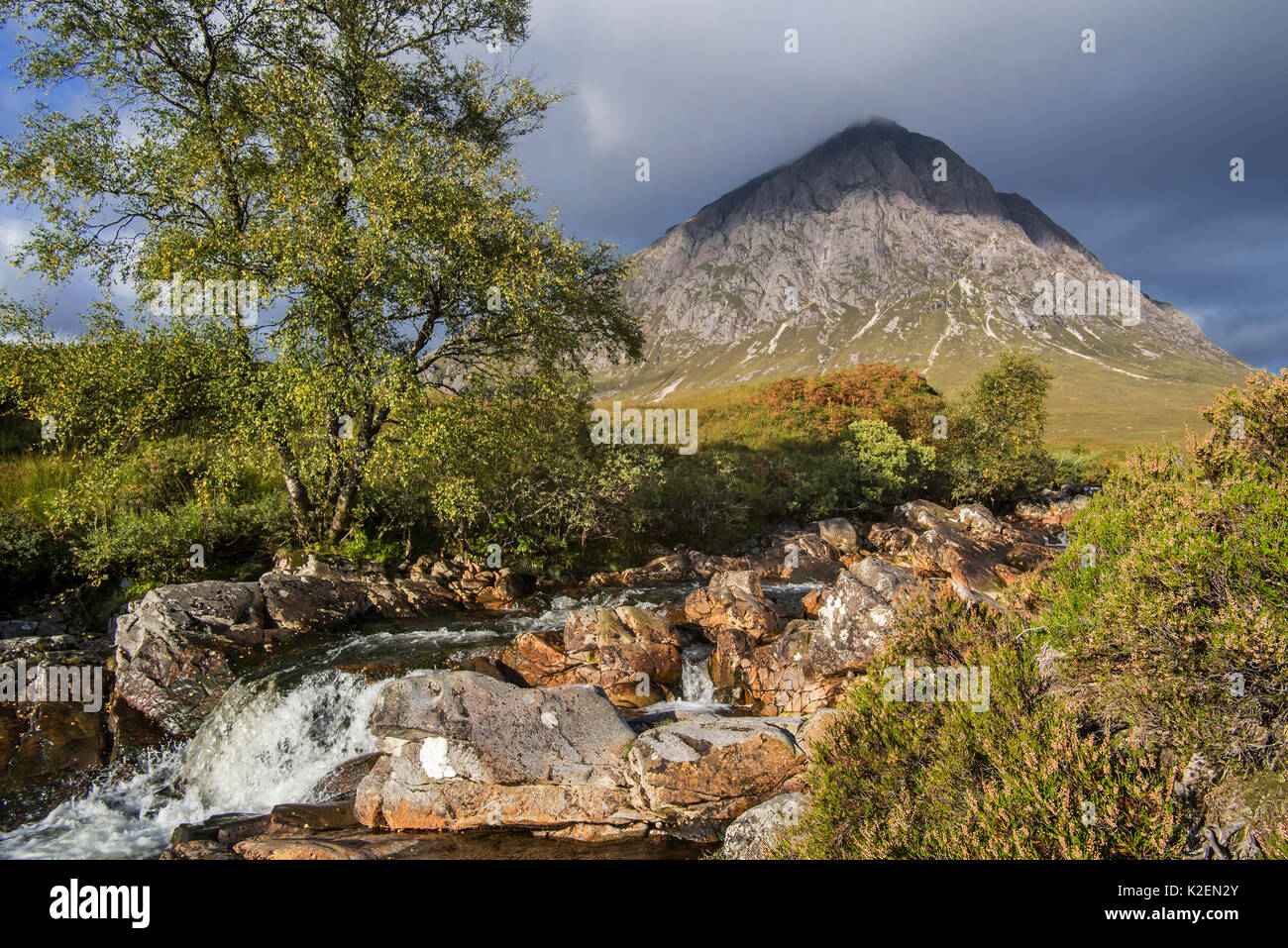 Buachaille Etive MÃ²r in Glen Etive nelle Highlands della Scozia, Regno Unito, settembre 2016. Foto Stock