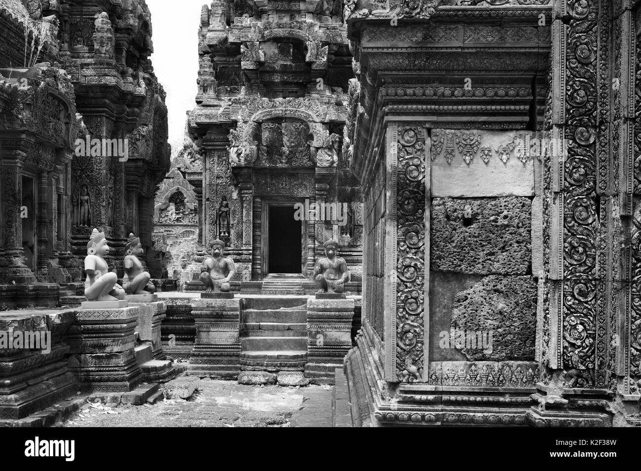 Il Banteay Srei bellissima pietra arenaria rossa castello siem reap Cambogia oltre mille anni Foto Stock