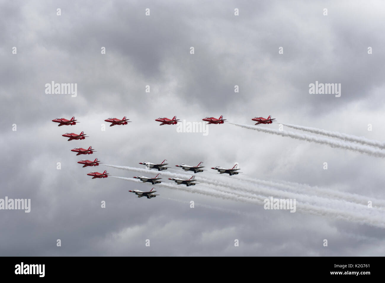 Le frecce rosse Thunderbirds Formazione Foto Stock