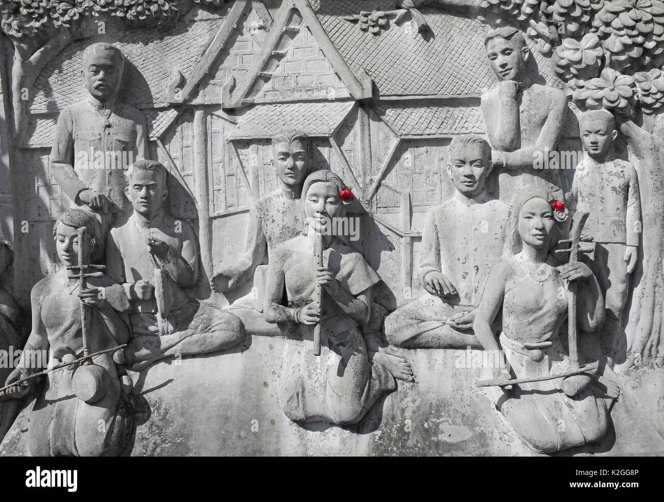 Scultura scolpita di Thai musicisti in Santichai Prakan parco pubblico, Bangkok, Thailandia Foto Stock