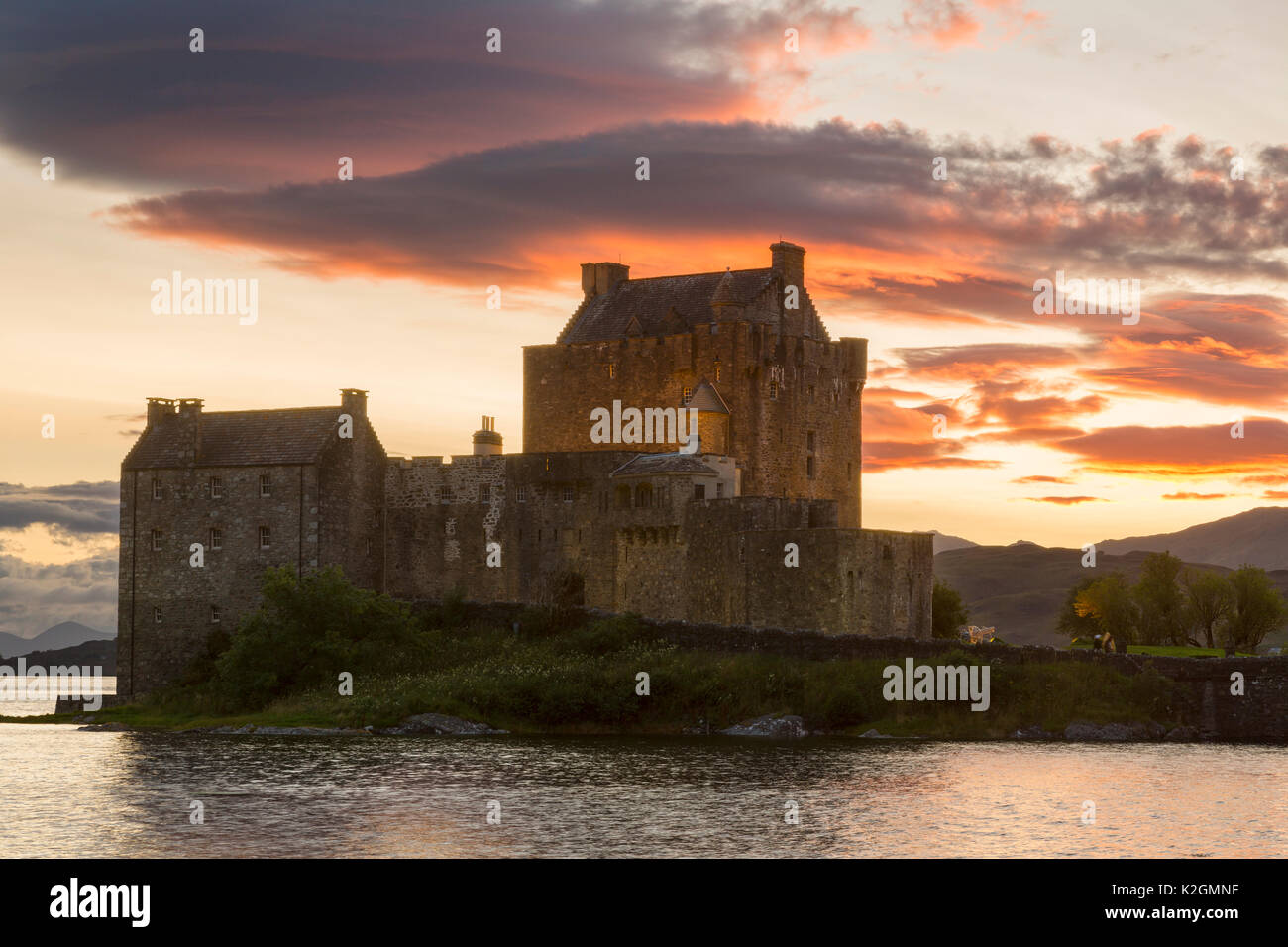 Eilean Donan Castle vicino a Dornie Loch Duich Lochalsh Scozia Scotland Foto Stock